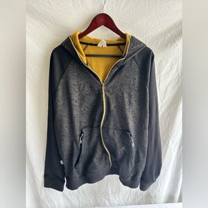 E408 women’s hoodie black size large MJ leaf print